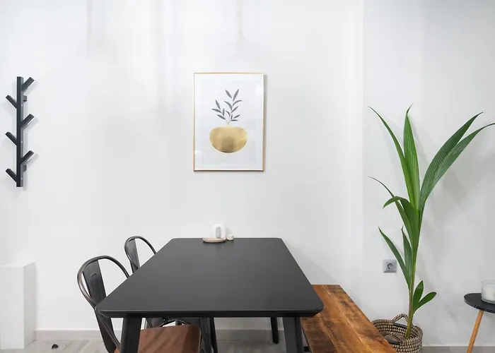 Apt Eleven - Cozy Apartment With Garden